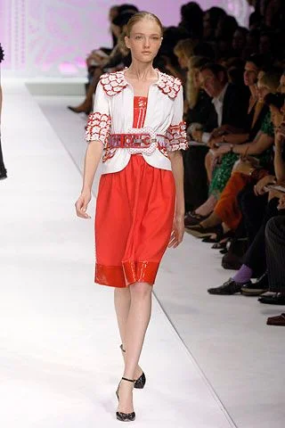 Look 16